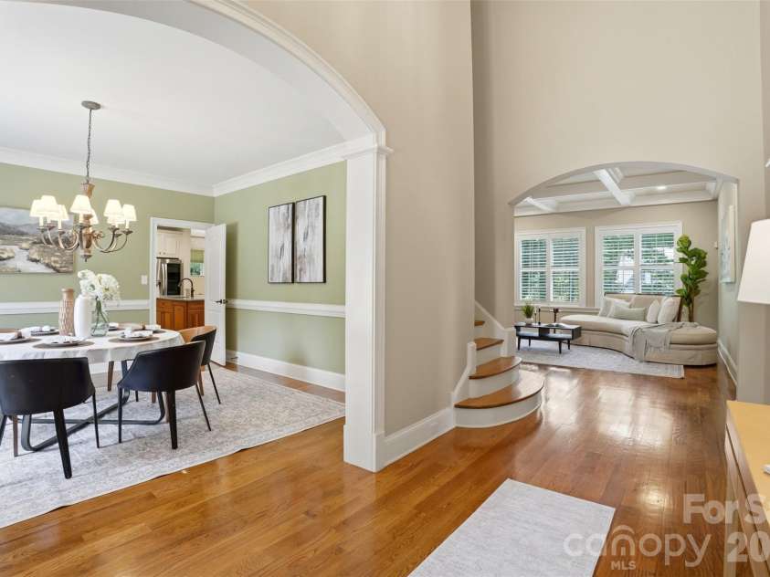 1405 Elmsford Lane, Matthews, NC 28105.  MLS# CAR4387431, YatesRealty ID 3484. 
