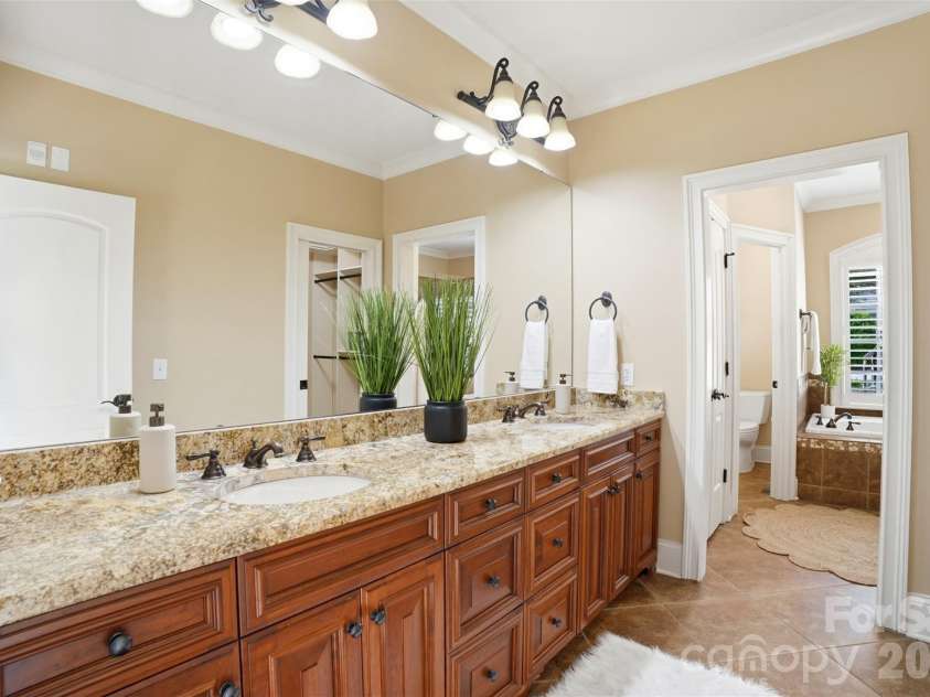 1405 Elmsford Lane, Matthews, NC 28105.  MLS# CAR4387431, YatesRealty ID 3484. 