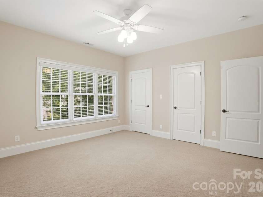 1405 Elmsford Lane, Matthews, NC 28105.  MLS# CAR4387431, YatesRealty ID 3484. 
