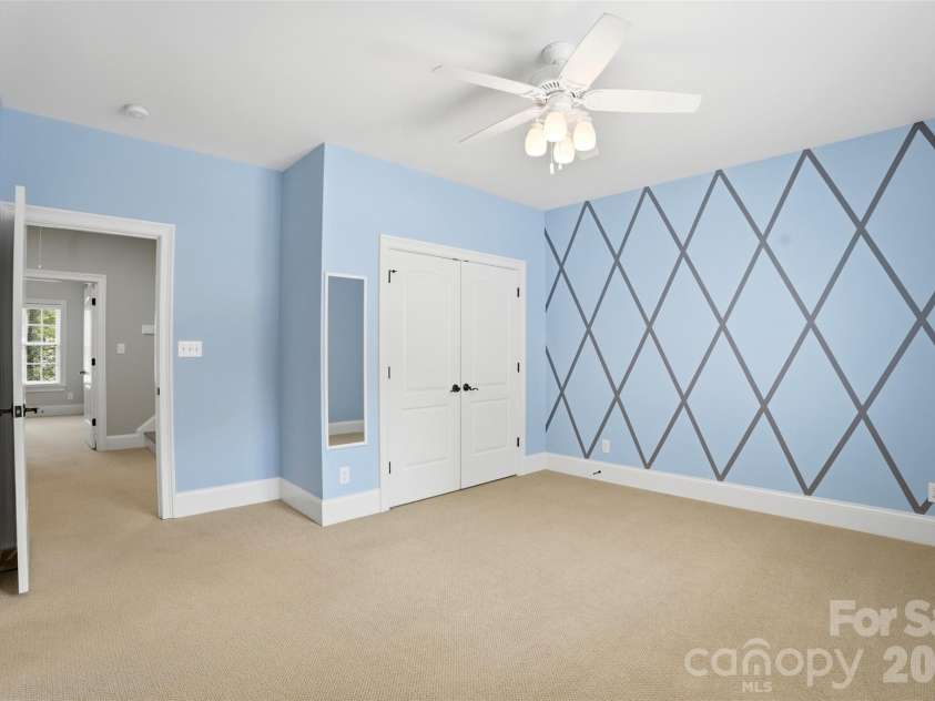 1405 Elmsford Lane, Matthews, NC 28105.  MLS# CAR4387431, YatesRealty ID 3484. 