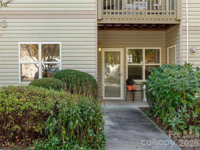 702 Carlyle Way, Asheville, NC 28803.  MLS# CAR4299061, YatesRealty ID 3484. 