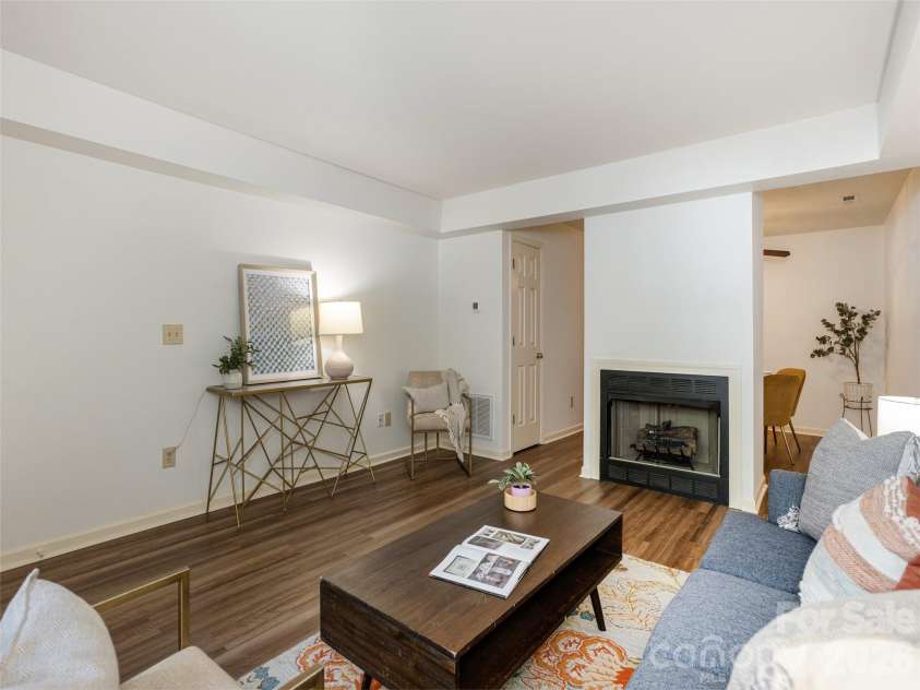 702 Carlyle Way, Asheville, NC 28803.  MLS# CAR4299061, YatesRealty ID 3484. 