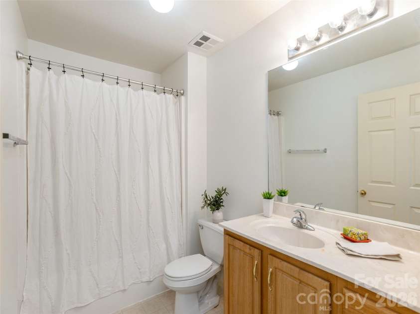 702 Carlyle Way, Asheville, NC 28803.  MLS# CAR4299061, YatesRealty ID 3484. 