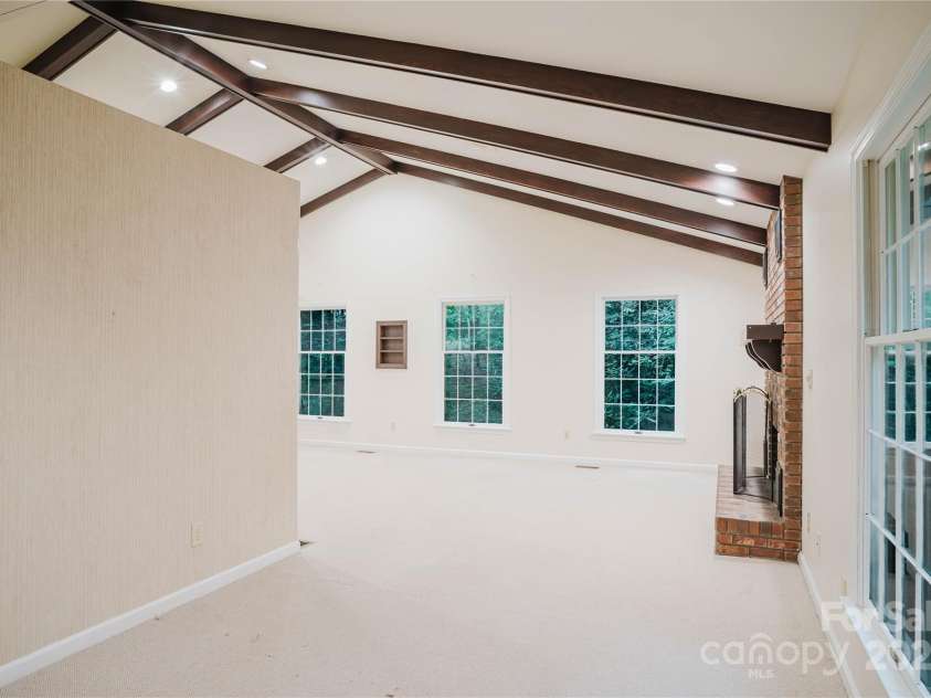 305 Heathcote Road, Hendersonville, NC 28791.  MLS# CAR4293902, YatesRealty ID 34840. 