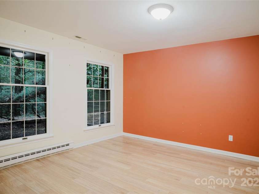 305 Heathcote Road, Hendersonville, NC 28791.  MLS# CAR4293902, YatesRealty ID 34840. 