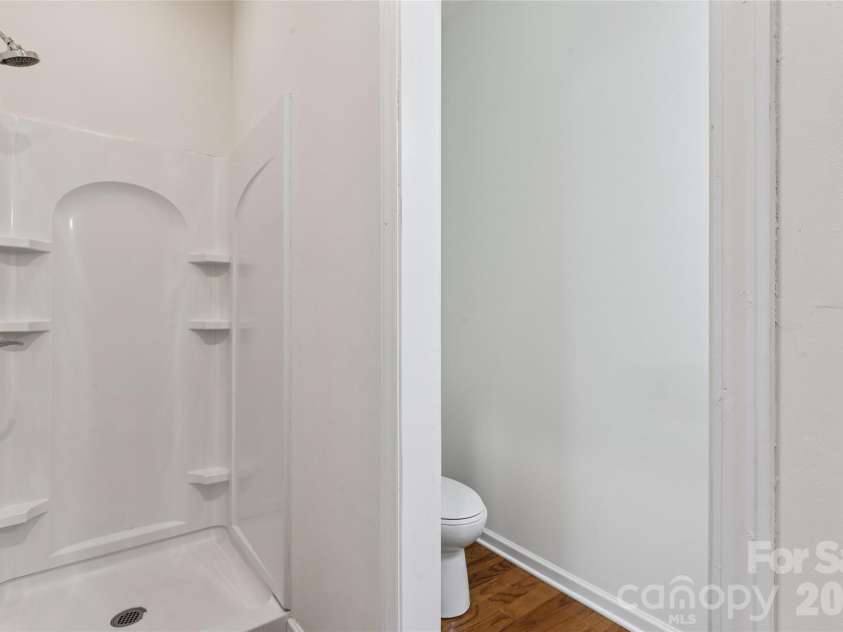 6443 Prosperity Church Road, Charlotte, NC 28269.  MLS# CAR4399263, YatesRealty ID 34840. Full Bathroom on main floor