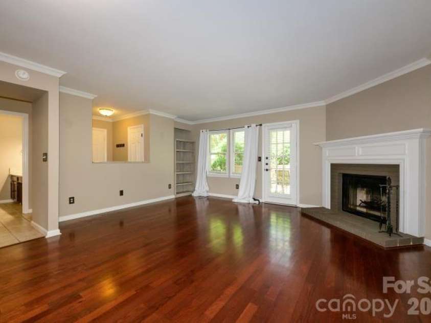 3605 Colony Crossing Drive, Charlotte, NC 28226.  MLS# CAR4398569, YatesRealty ID 34841. 