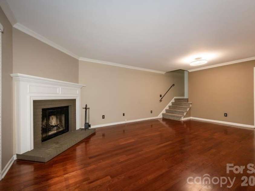 3605 Colony Crossing Drive, Charlotte, NC 28226.  MLS# CAR4398569, YatesRealty ID 34841. 