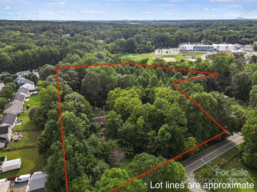 6109 Paw Creek Road, Charlotte, NC 28214.  MLS# CAR4286051, YatesRealty ID 34841. 