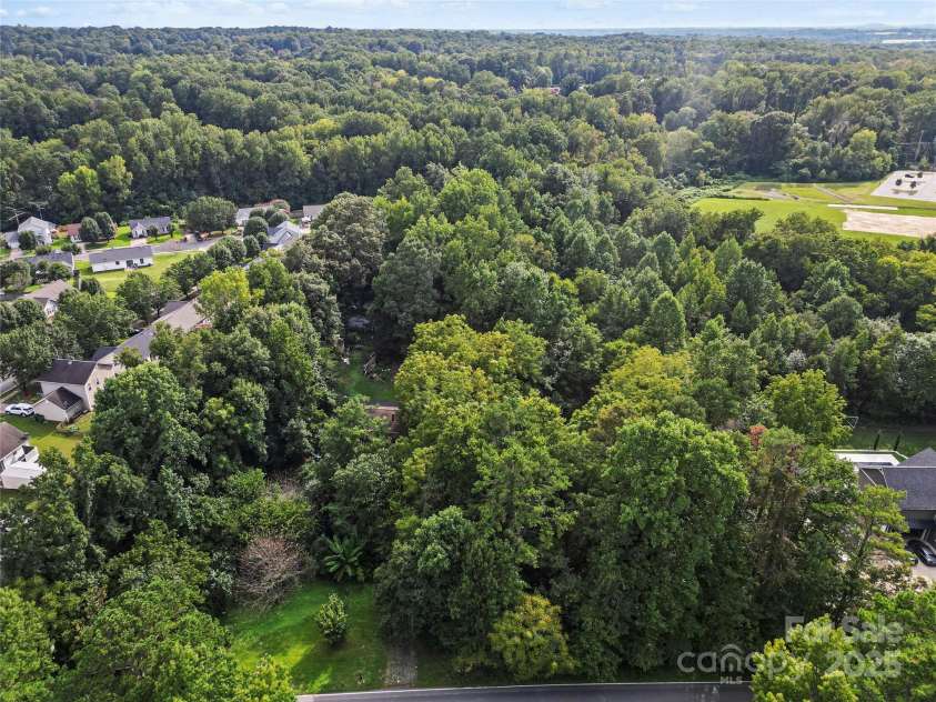 6109 Paw Creek Road, Charlotte, NC 28214.  MLS# CAR4286051, YatesRealty ID 34841. 