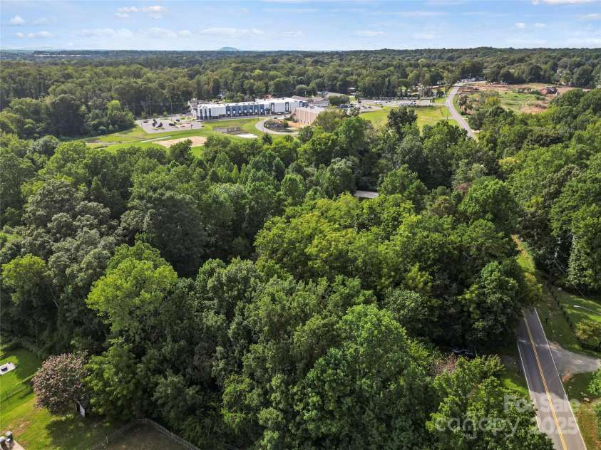 6109 Paw Creek Road, Charlotte, NC 28214.  MLS# CAR4286051, YatesRealty ID 34841. 