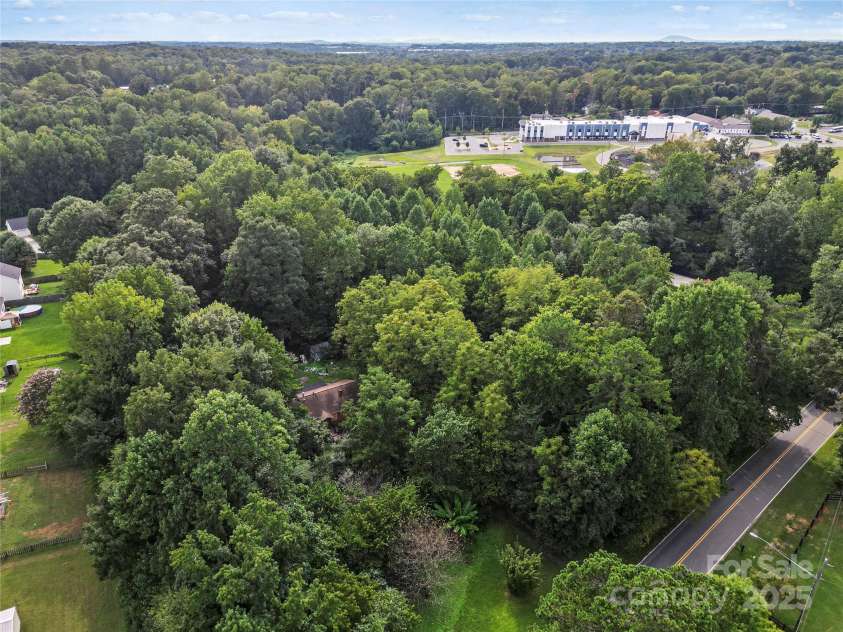 6109 Paw Creek Road, Charlotte, NC 28214.  MLS# CAR4286051, YatesRealty ID 34841. 