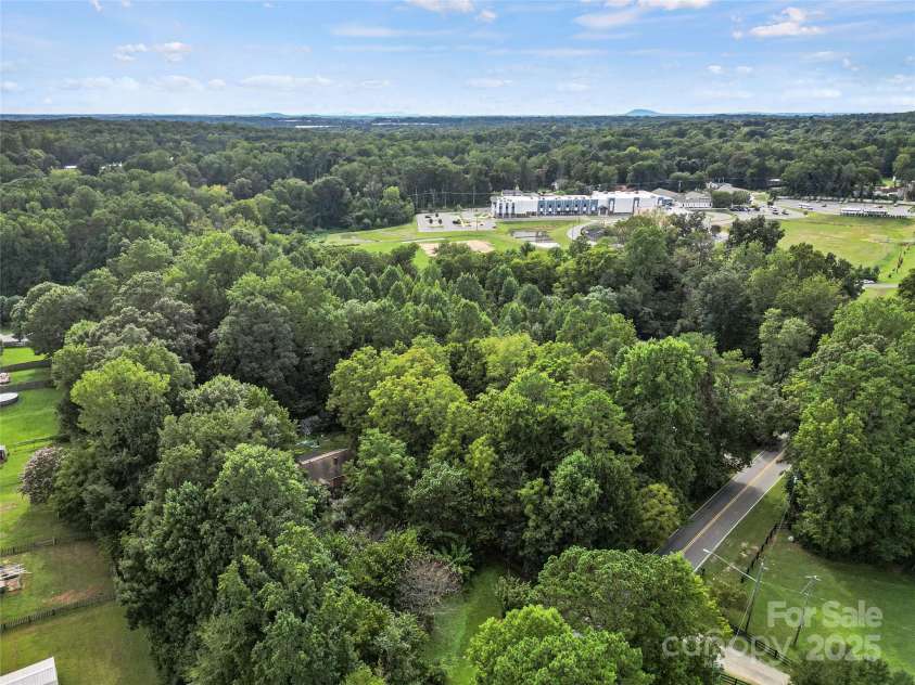 6109 Paw Creek Road, Charlotte, NC 28214.  MLS# CAR4286051, YatesRealty ID 34841. 
