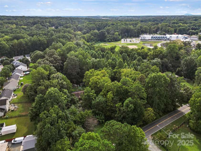 6109 Paw Creek Road, Charlotte, NC 28214.  MLS# CAR4286051, YatesRealty ID 34841. 