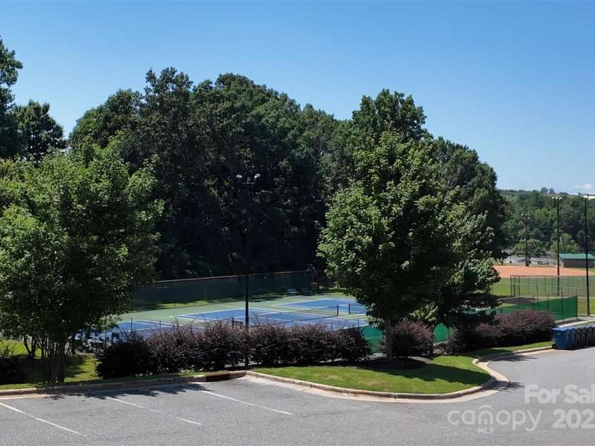 1120 16th Avenue, Hickory, NC 28601.  MLS# CAR4281676, YatesRealty ID 34843. 0.07 mile from Hickory City Park