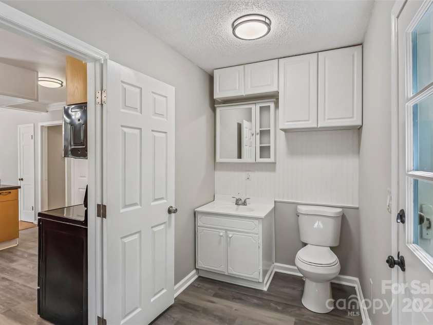 1120 16th Avenue, Hickory, NC 28601.  MLS# CAR4281676, YatesRealty ID 34843. Half Bath on Main Level