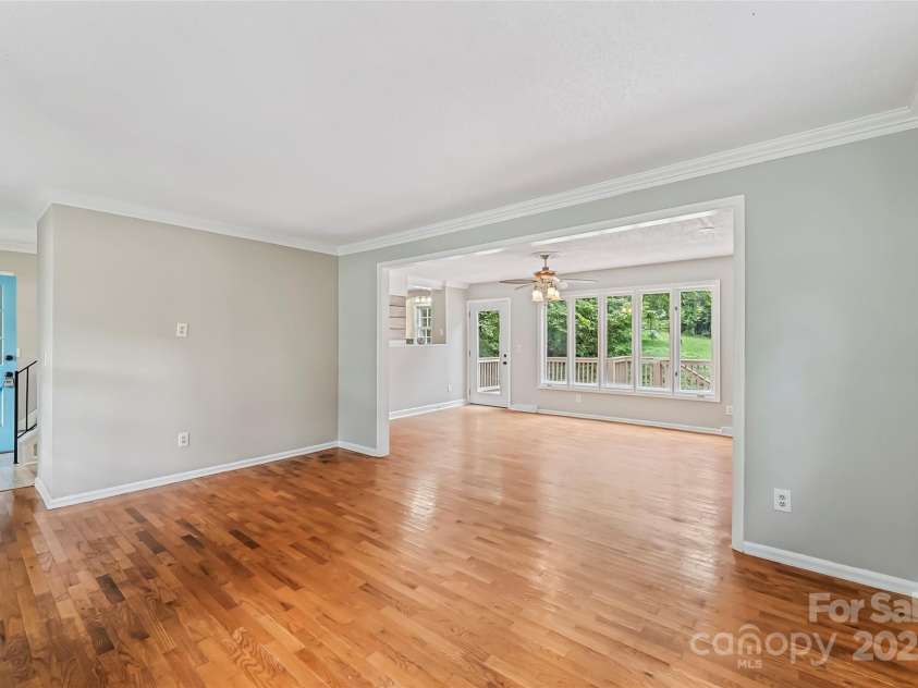 1120 16th Avenue, Hickory, NC 28601.  MLS# CAR4281676, YatesRealty ID 34843. Living Room