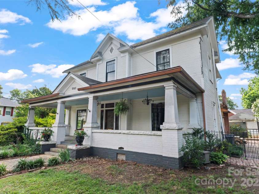 701 Fulton Street, Salisbury, NC 28144.  MLS# CAR4284297, YatesRealty ID 34845. 