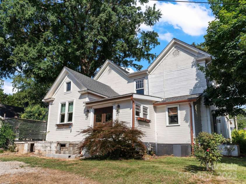 701 Fulton Street, Salisbury, NC 28144.  MLS# CAR4284297, YatesRealty ID 34845. 