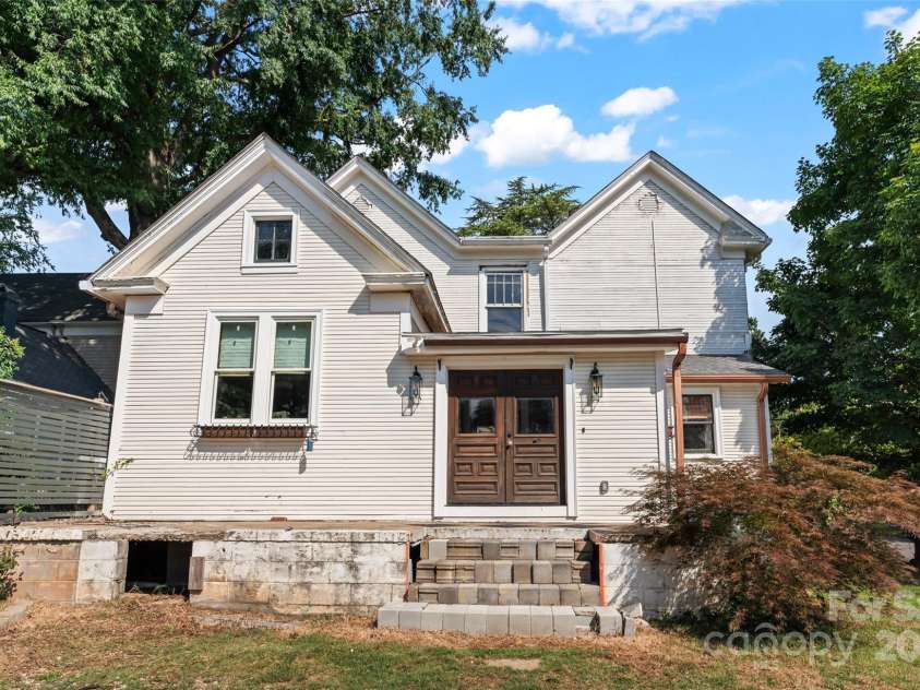701 Fulton Street, Salisbury, NC 28144.  MLS# CAR4284297, YatesRealty ID 34845. Back of 701 S. Fulton