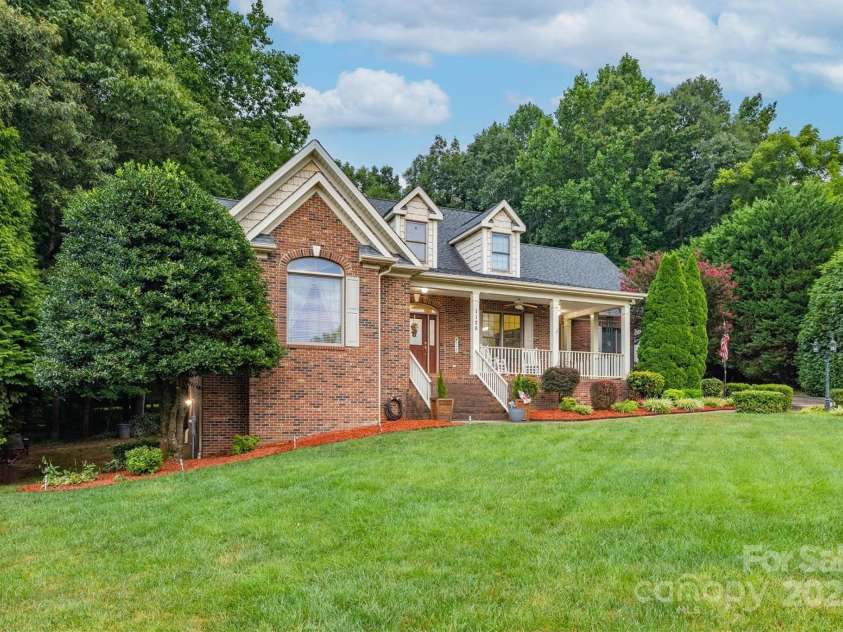 1128 Bugle Lane, Newton, NC 28658.  MLS# CAR4283923, YatesRealty ID 34846. 