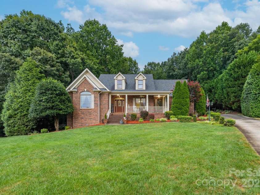 1128 Bugle Lane, Newton, NC 28658.  MLS# CAR4283923, YatesRealty ID 34846. 