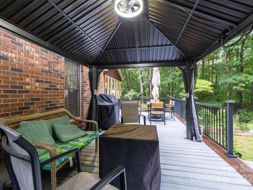 1128 Bugle Lane, Newton, NC 28658.  MLS# CAR4283923, YatesRealty ID 34846. 