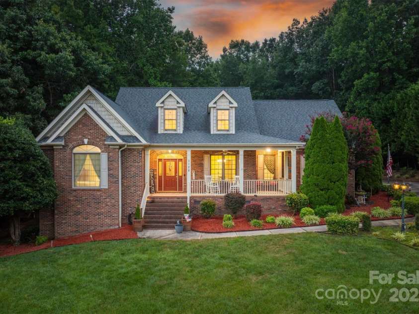 1128 Bugle Lane, Newton, NC 28658.  MLS# CAR4283923, YatesRealty ID 34846. 