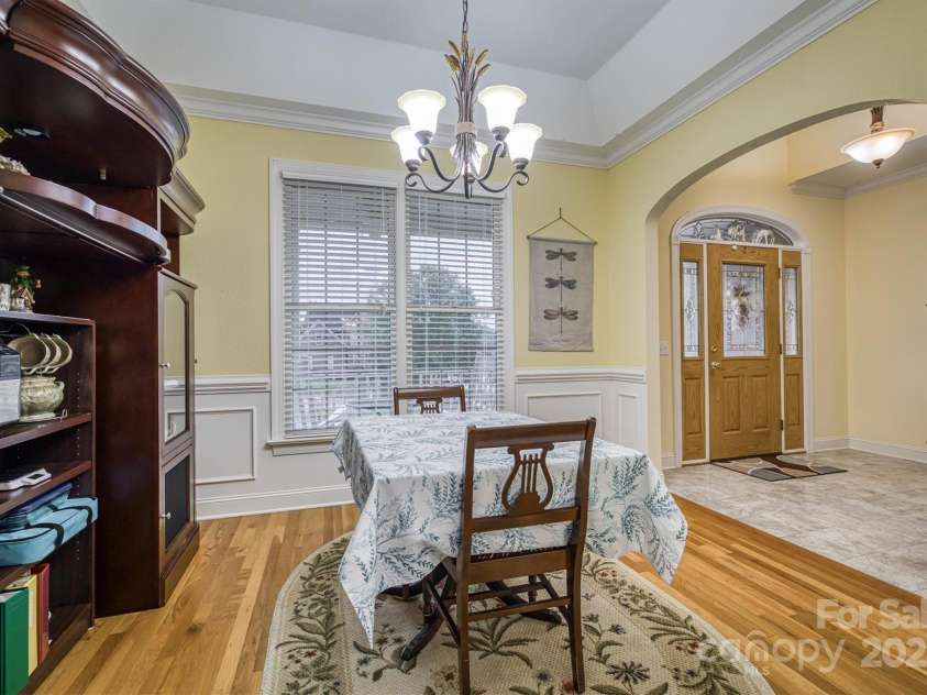 1128 Bugle Lane, Newton, NC 28658.  MLS# CAR4283923, YatesRealty ID 34846. 