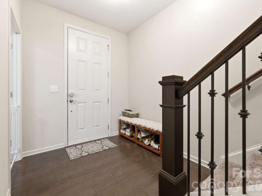 9348 Ainslie Downs Street, Charlotte, NC 28273.  MLS# CAR4400255, YatesRealty ID 34846. Entry with drop zone