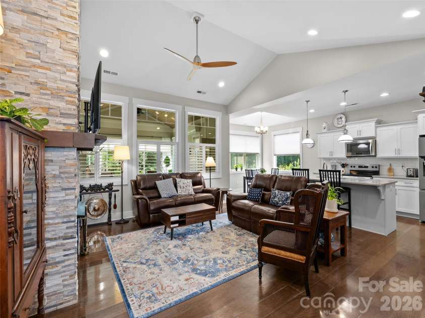 76 Anvil Avenue, Hendersonville, NC 28792.  MLS# CAR4400159, YatesRealty ID 34847. 