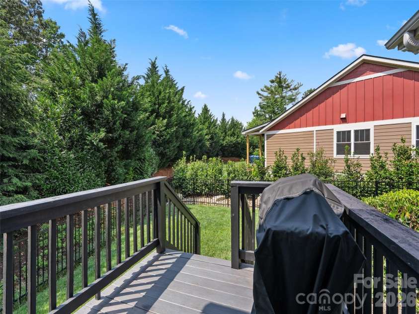 76 Anvil Avenue, Hendersonville, NC 28792.  MLS# CAR4400159, YatesRealty ID 34847. 