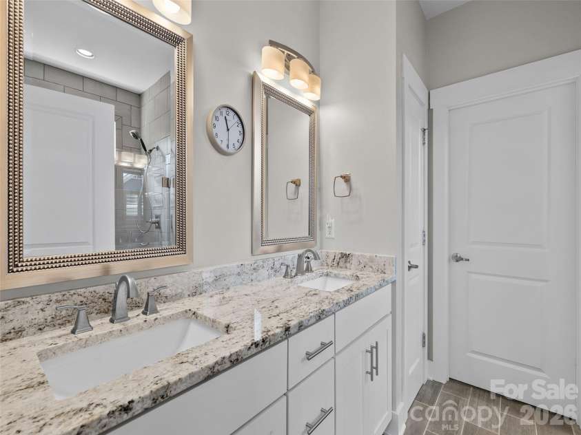76 Anvil Avenue, Hendersonville, NC 28792.  MLS# CAR4400159, YatesRealty ID 34847. 