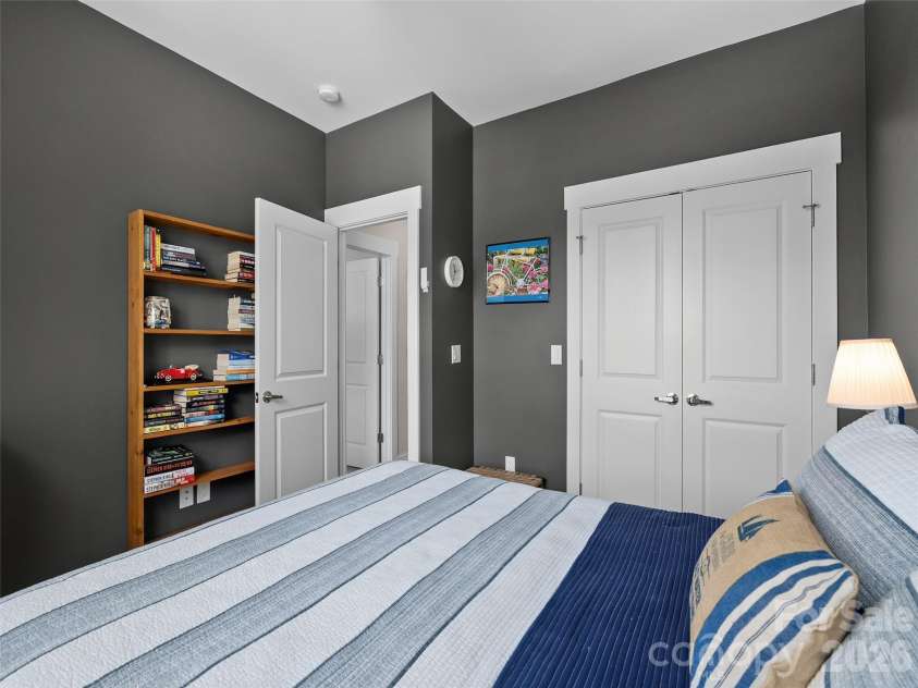 76 Anvil Avenue, Hendersonville, NC 28792.  MLS# CAR4400159, YatesRealty ID 34847. 