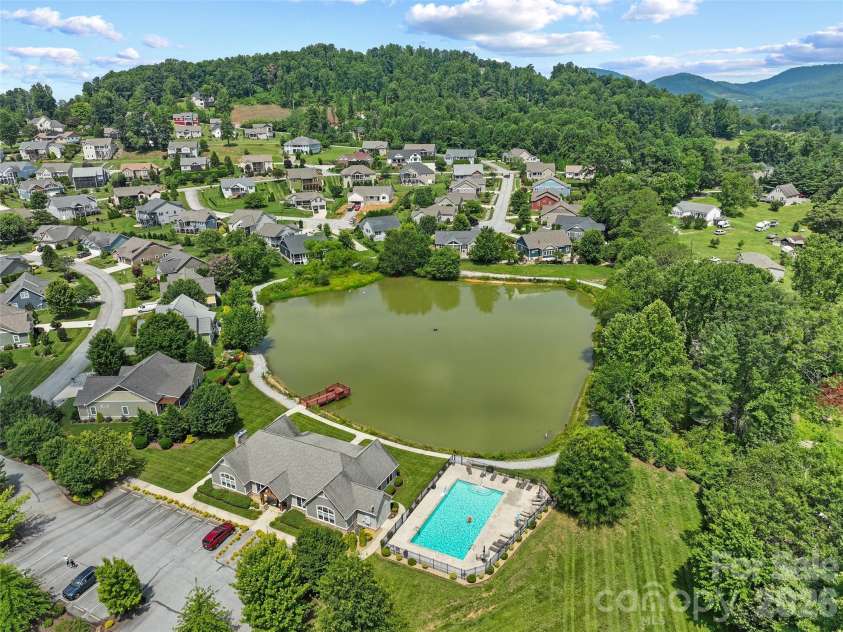 76 Anvil Avenue, Hendersonville, NC 28792.  MLS# CAR4400159, YatesRealty ID 34847. 