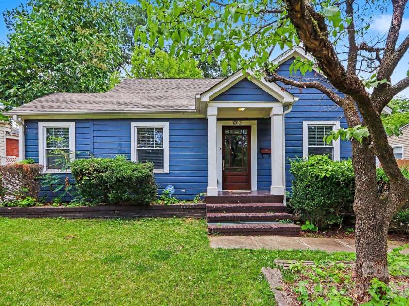 1013 Spruce Street, Charlotte, NC 28203.  MLS# CAR4397374, YatesRealty ID 34848. 