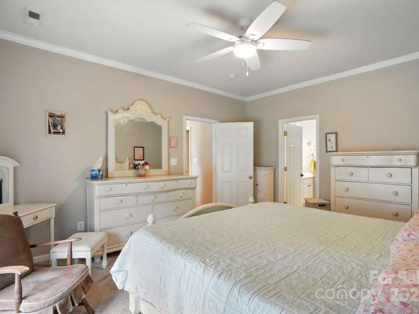 129 Arbridge Court, Mount Holly, NC 28120.  MLS# CAR4289183, YatesRealty ID 34849. 