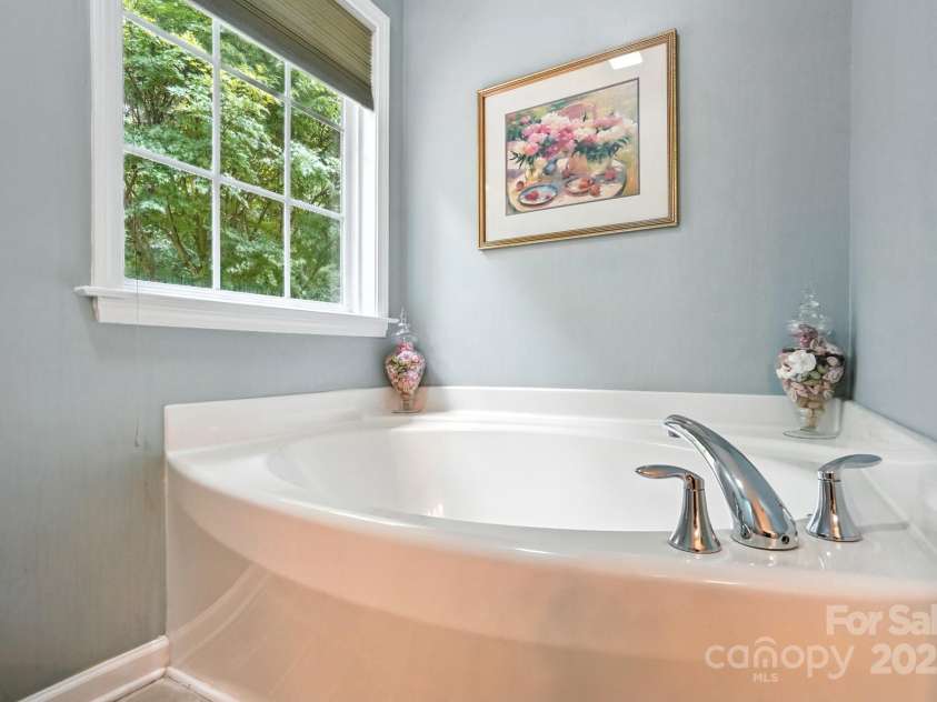 129 Arbridge Court, Mount Holly, NC 28120.  MLS# CAR4289183, YatesRealty ID 34849. 