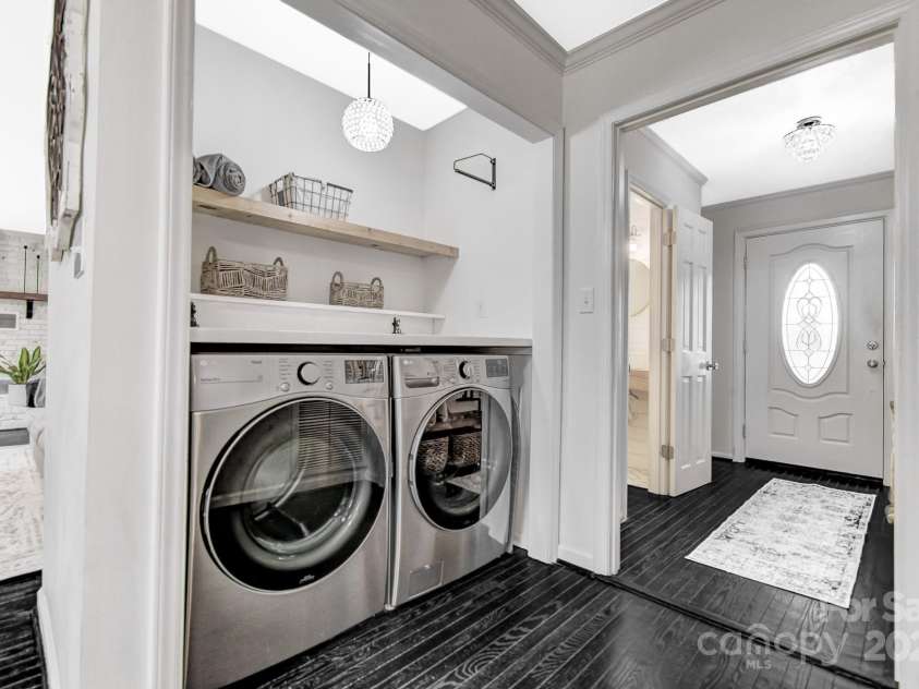 108 La Bellevue Street, Morganton, NC 28655.  MLS# CAR4162716, YatesRealty ID 3485. 