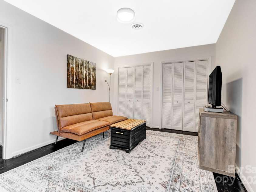 108 La Bellevue Street, Morganton, NC 28655.  MLS# CAR4162716, YatesRealty ID 3485. 