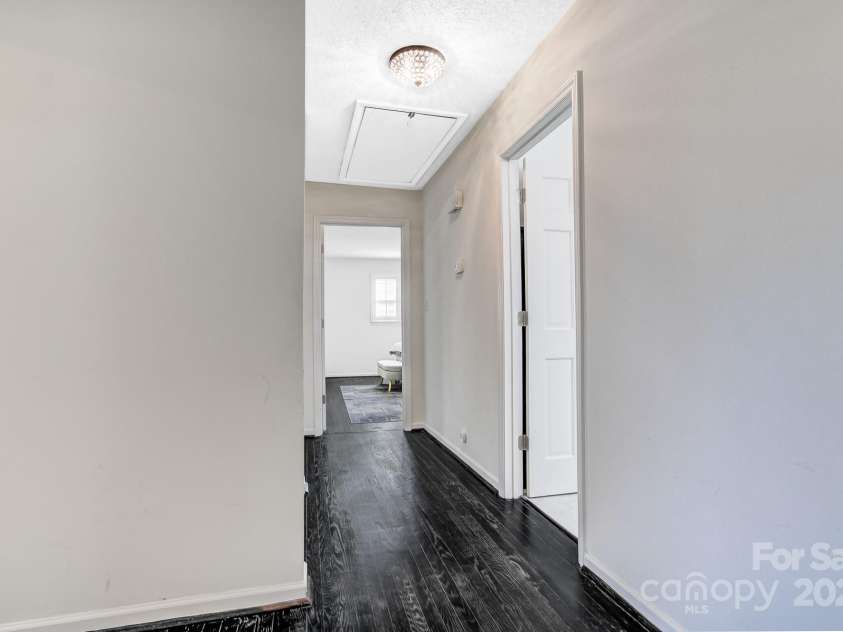 108 La Bellevue Street, Morganton, NC 28655.  MLS# CAR4162716, YatesRealty ID 3485. 