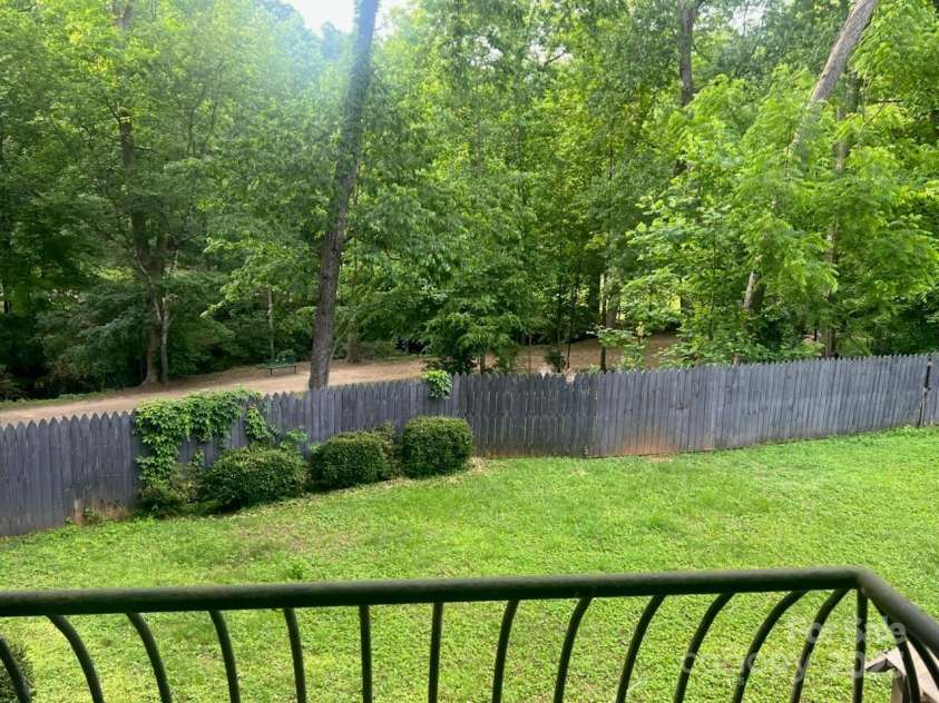 341 Oak Street, Statesville, NC 28677.  MLS# CAR4322117, YatesRealty ID 3485. 