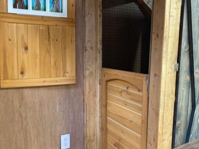 341 Oak Street, Statesville, NC 28677.  MLS# CAR4322117, YatesRealty ID 3485. 