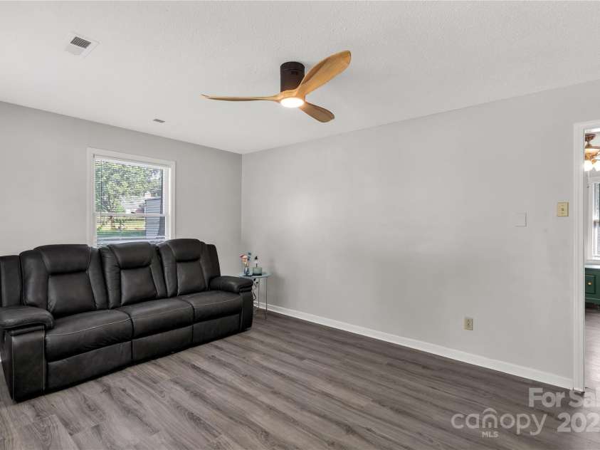 306 Calhoun Street, Clover, SC 29710.  MLS# CAR4292771, YatesRealty ID 34851. 