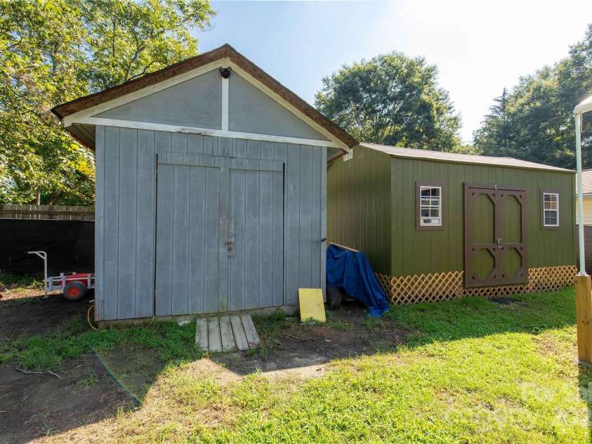 306 Calhoun Street, Clover, SC 29710.  MLS# CAR4292771, YatesRealty ID 34851. 