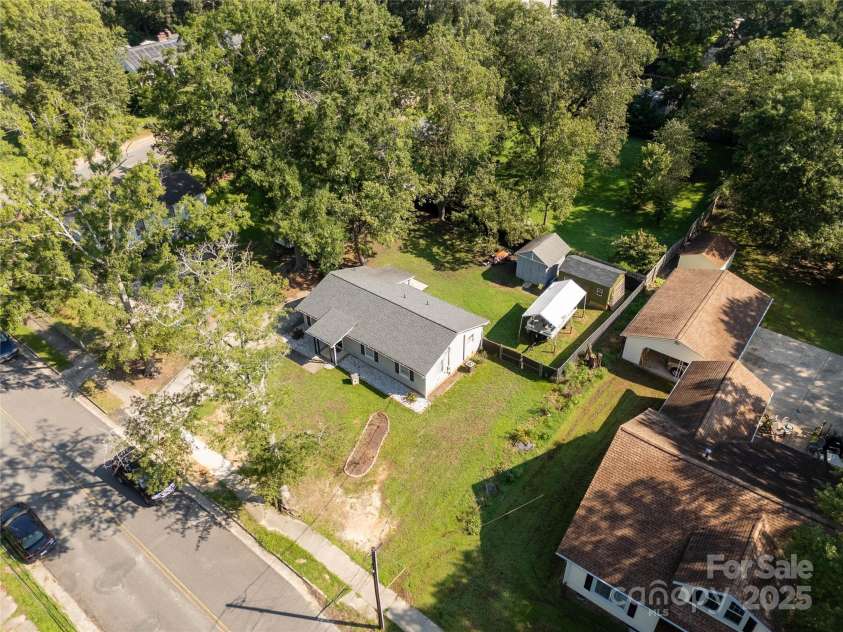 306 Calhoun Street, Clover, SC 29710.  MLS# CAR4292771, YatesRealty ID 34851. 