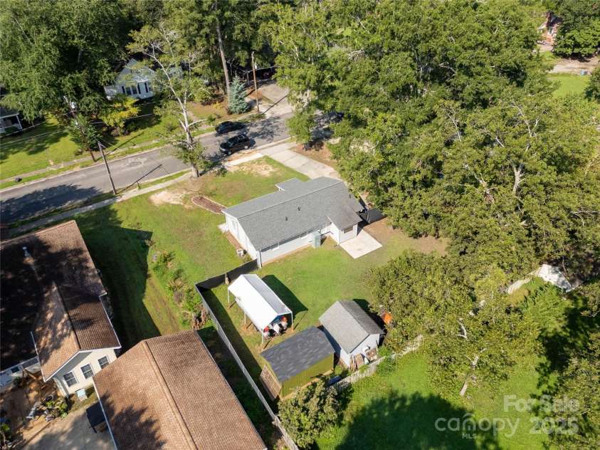 306 Calhoun Street, Clover, SC 29710.  MLS# CAR4292771, YatesRealty ID 34851. 