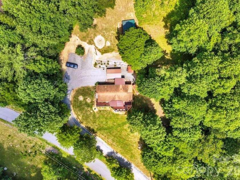 488 Wards Branch Road, Sugar Grove, NC 28679.  MLS# CAR4400306, YatesRealty ID 34852. 