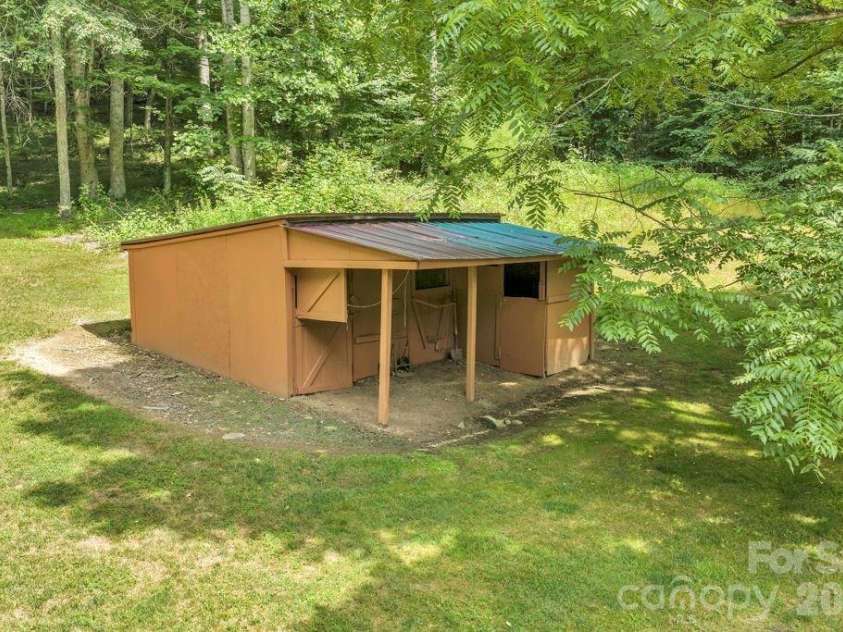 488 Wards Branch Road, Sugar Grove, NC 28679.  MLS# CAR4400306, YatesRealty ID 34852. 