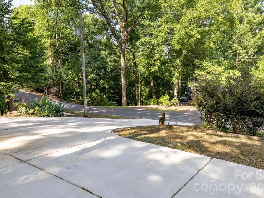 281 Jubal Reeves Circle, Mount Gilead, NC 27306.  MLS# CAR4397771, YatesRealty ID 34853. 